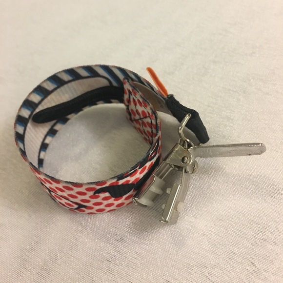 ULUBULU Baby Pacifier Clip Mustache Glasses Red - Picture 2 of 4